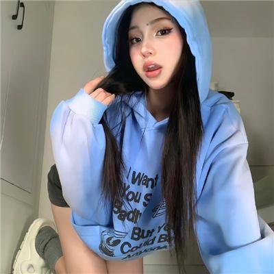 如月微笑